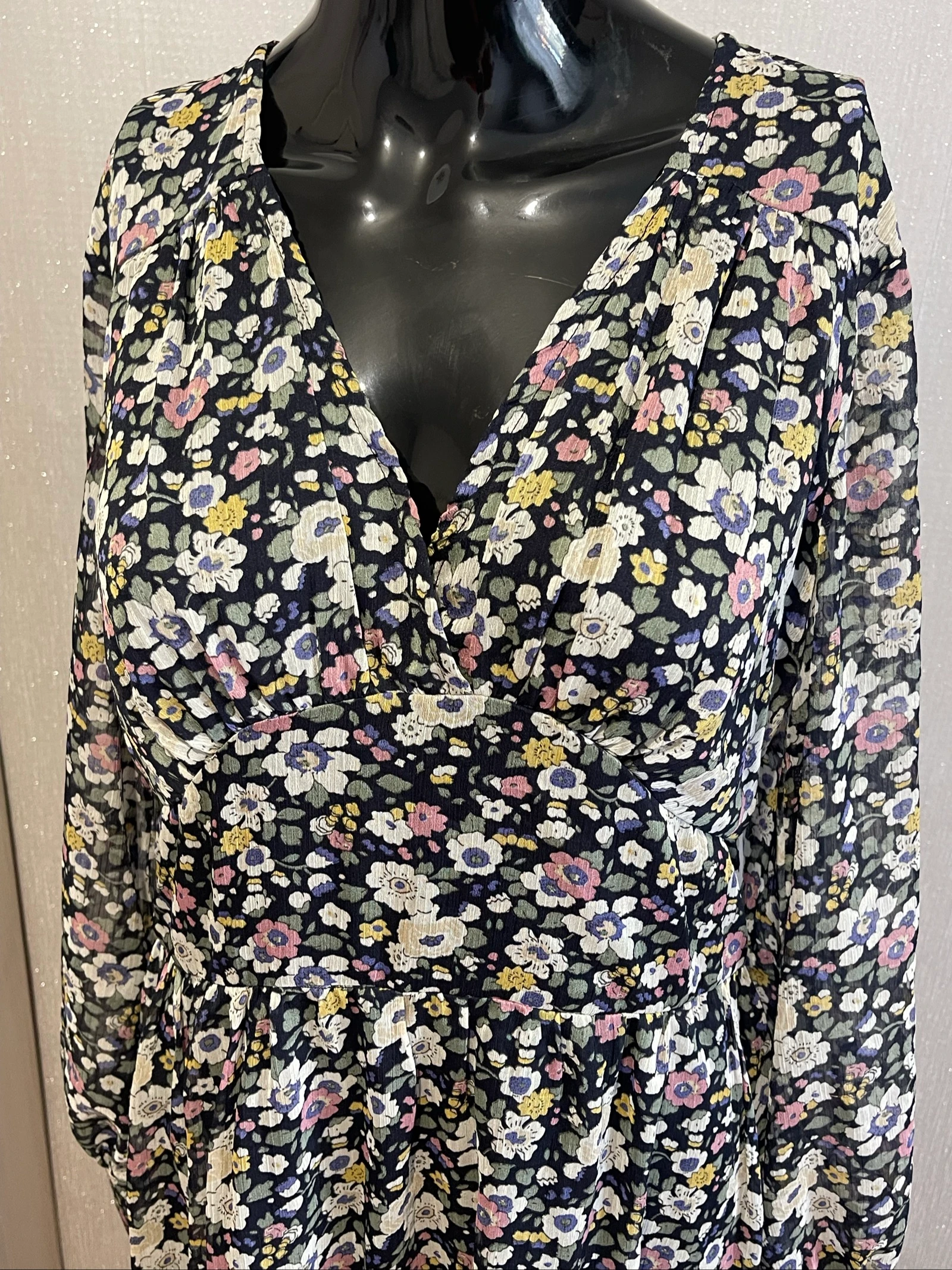 Mooie gebloemde jurk 100% polyester maat M – photo 2